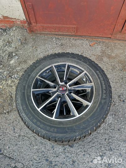R13 Nokian Tyres Nordman 5 175/70, PCD 4x100 DIA 73.1