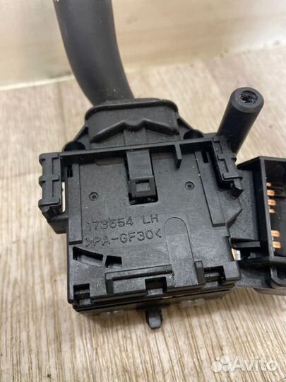 Подрулевой переключатель правый Toyota Avensis T25