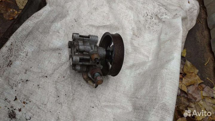 Гур,насос гидроусилителя руля.Toyota Camry V40.2.4