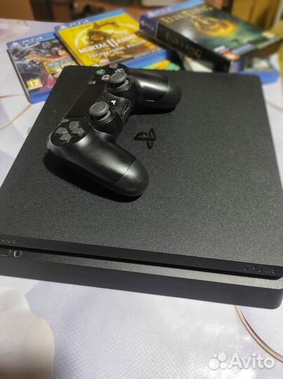 Продам Sony PlayStation 4 Slim