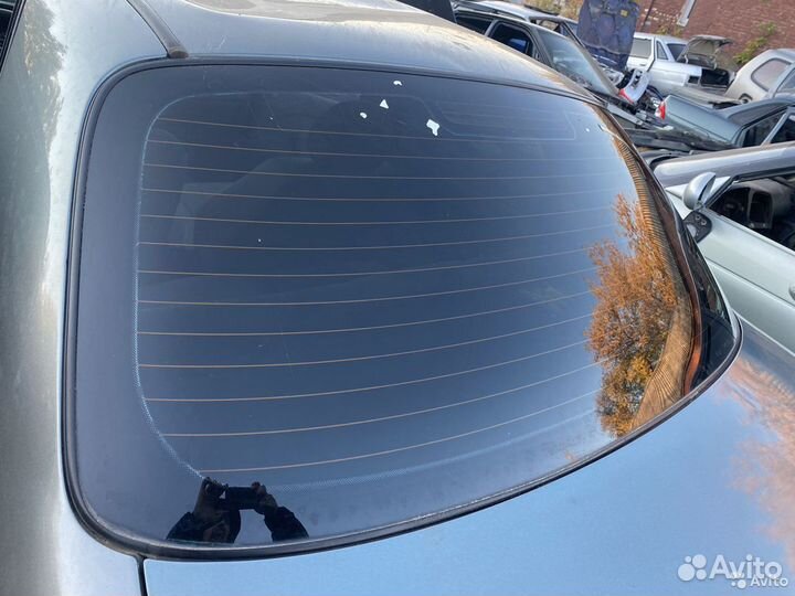 Стекло заднее fiat Albea