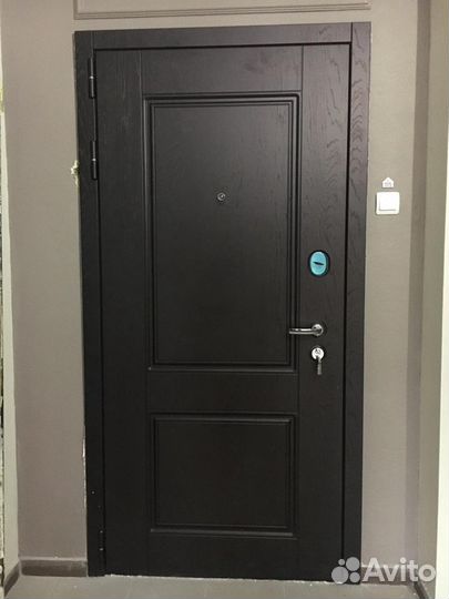 Входная дверь под классику