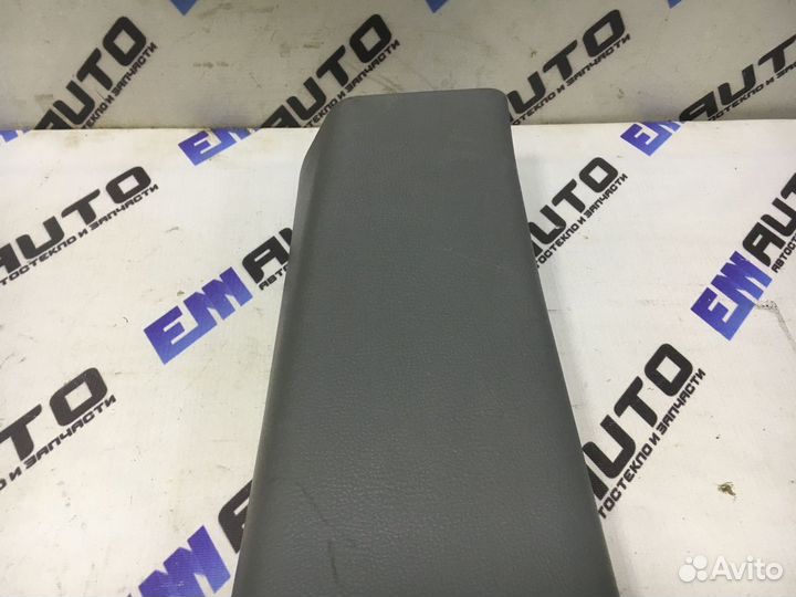 Накладка центральной стойки правая Мазда 6 GG