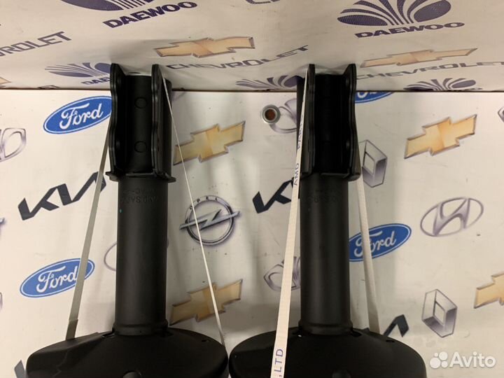 Амортизатор передний Renault Logan/Largus/Almera