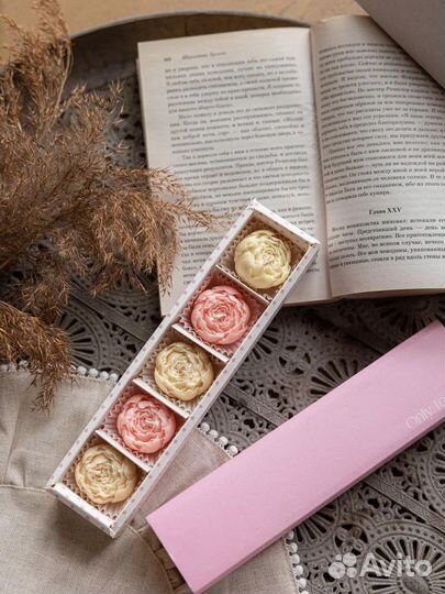 Свечи бутоны пионов