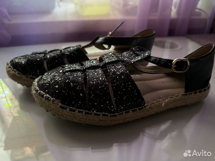 Сандалии женские