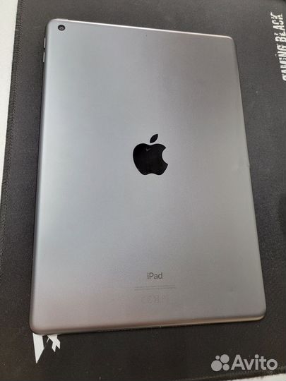 iPad 8 32gb a2270