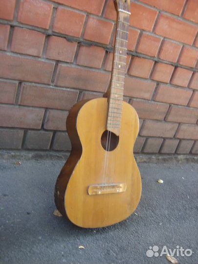 Акустическая Гитара