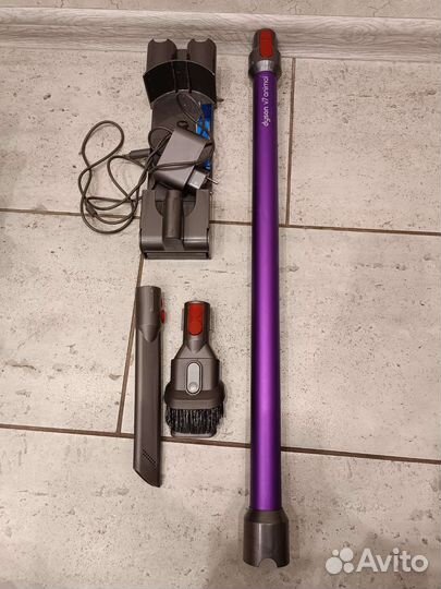 Пылесос Dyson v7
