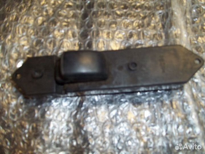 Кнопка стеклоподъёмника Мицубиси Галант 8