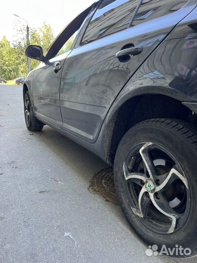 Skoda Octavia 1.6 МТ, 2011, 213 000 км