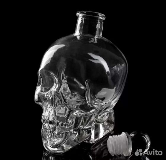 Штоф с рюмками Череп