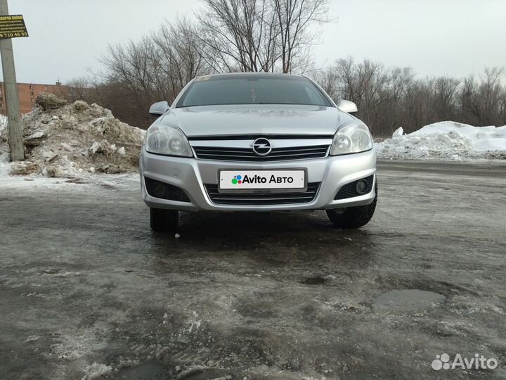 Opel Astra 1.8 AT, 2011, 167 000 км