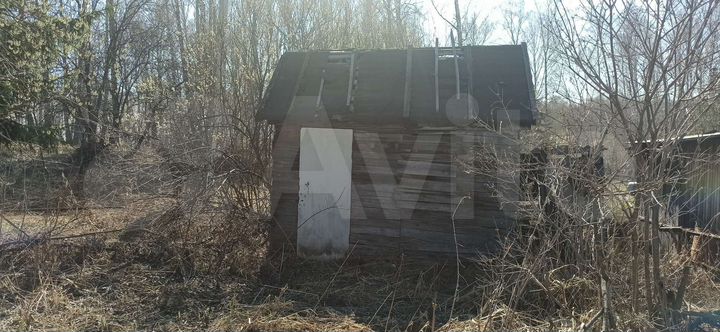 Дача 15 м² на участке 6 сот.