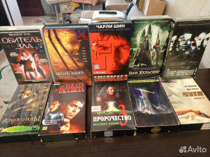 Видеокассеты с фильмами