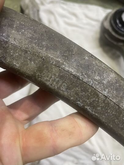 Передние рычаги Mercedes w204