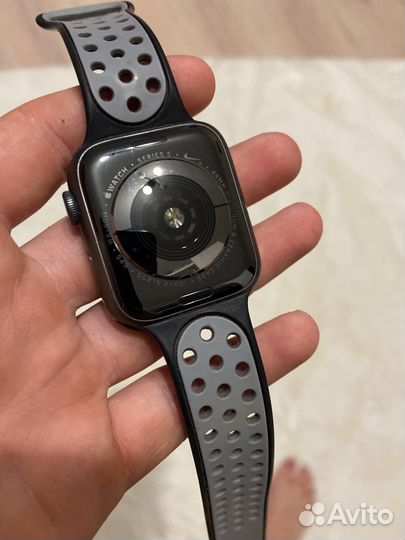 Часы apple watch 5 44 mm nike