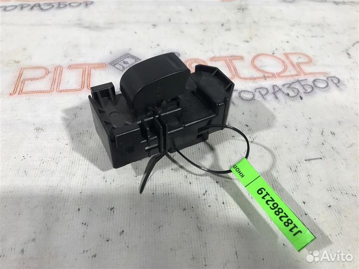 Кнопка стеклоподъемника Toyota Vista (SV50) 2000