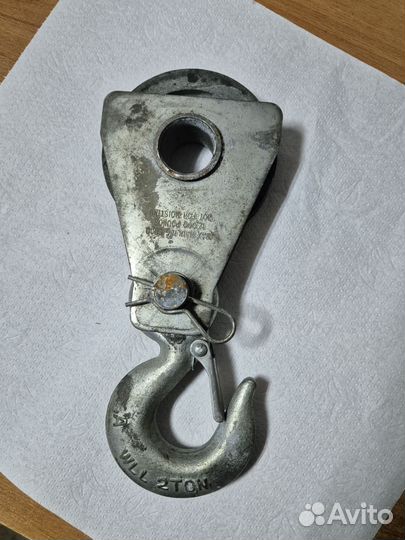 Блок с роликом