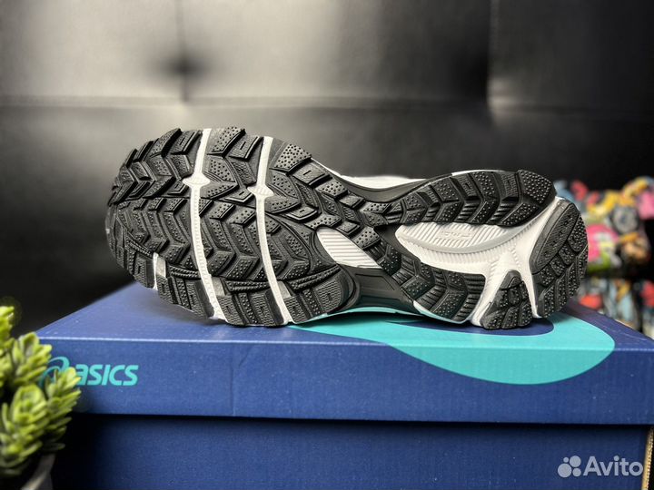 Кроссовки Asics Gel Kahana 8 белые