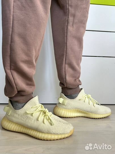 Кроссовки Adidas Yeezy Boost