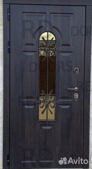 Уличная металлическая входная дверь с ковкой