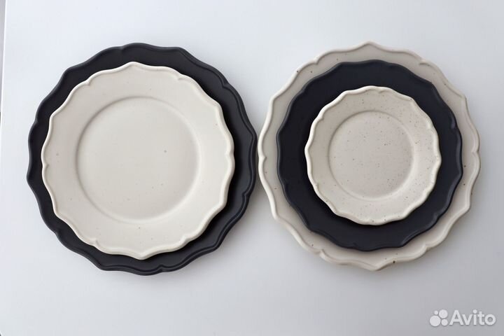 Тарелка H&M home в крапинку