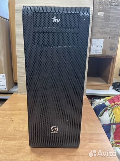 Корпус пк Core V71 thermaltake + бп Thermaltake