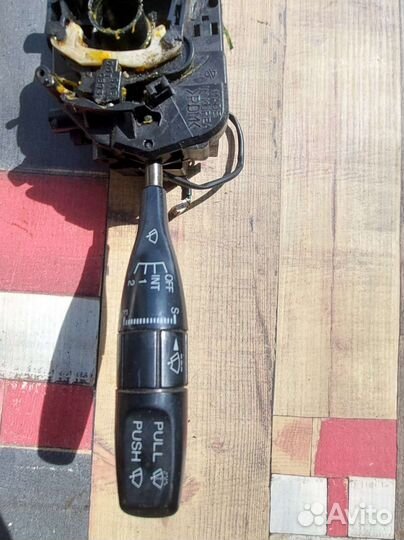 Подрулевой переключатель Kia Shuma