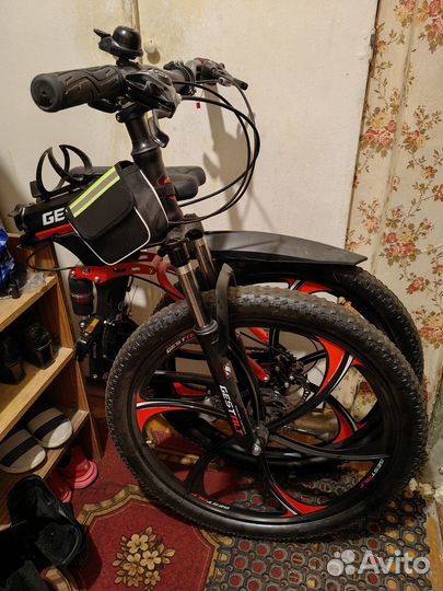 Продаю велосипед раскладной. Он почти новый