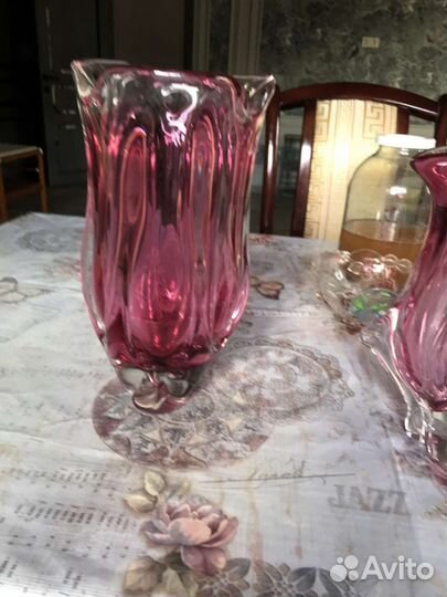 Ваза для цветов стекло чешское цветное