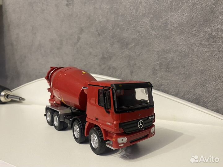 Mercedes Benz Actros 4achs Liebherr 1:50