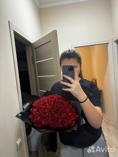 Букет из атласных роз