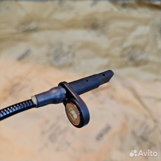 Датчик ABS передний левый Xtrail T32,Qashqai J11