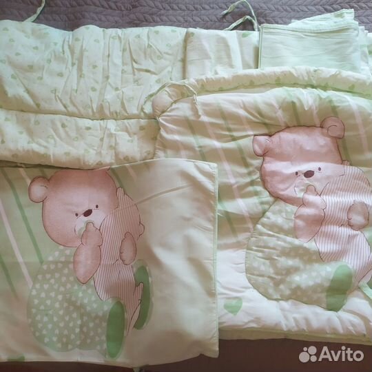 Комплект в детскую кроватку бортики