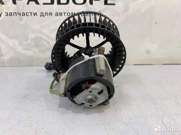 Мотор отопителя (печки) Mercedes-Benz Gl-Class