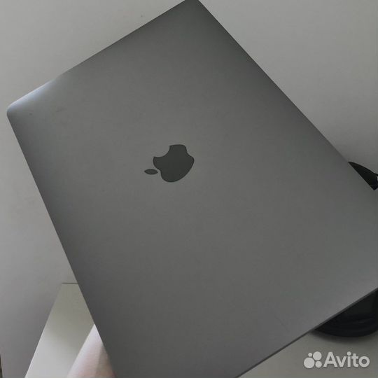 MacBook Pro 13 2019 128gb Touch Bar