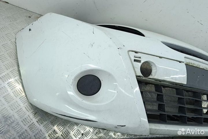 Бампер передний Renault Clio