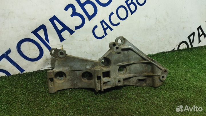 Кронштейн генератора renault megane 2