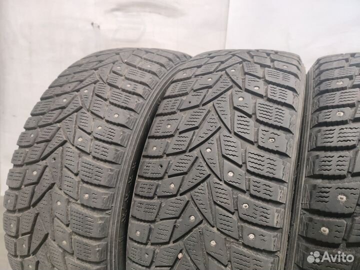 Dunlop SP Winter Ice 02 205/55 R16 94T