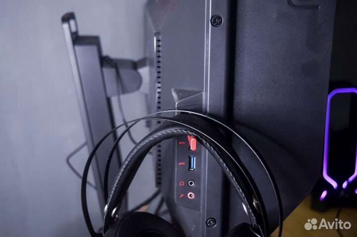 Киберспортивный игровой монитор 240hz