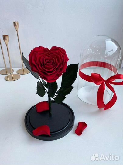 Роза в колбе сердце