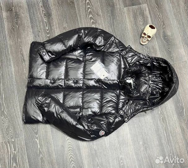 Зимние куртки Moncler