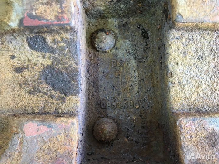 1268400 Проставка стремянки рессоры