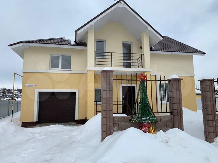 Коттедж 173,4 м² на участке 10 сот.