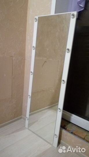 Зеркало напольное с подсветкой