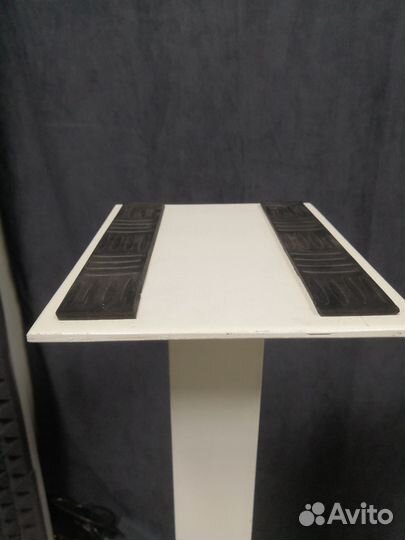 Стойки для акустических колонок