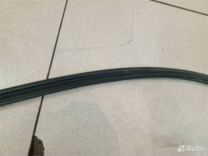 Уплотнитель двери передней левой верхняя часть Hy