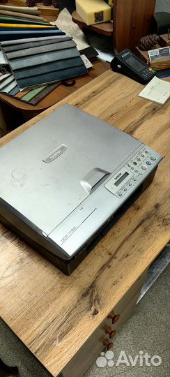 Цветной лазерный принтер, сканер, копир