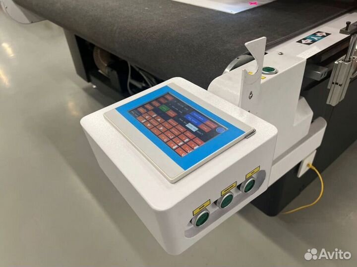 Плоттер режущий планшетный